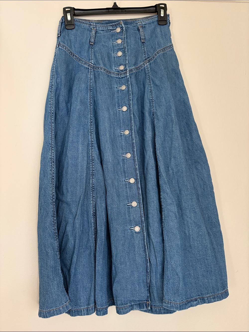 Levi's Blue Button-Front A-Line Denim Maxi Skirt